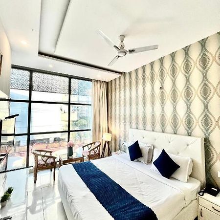 Hotel Hollywood Zirakpur Zewnętrze zdjęcie