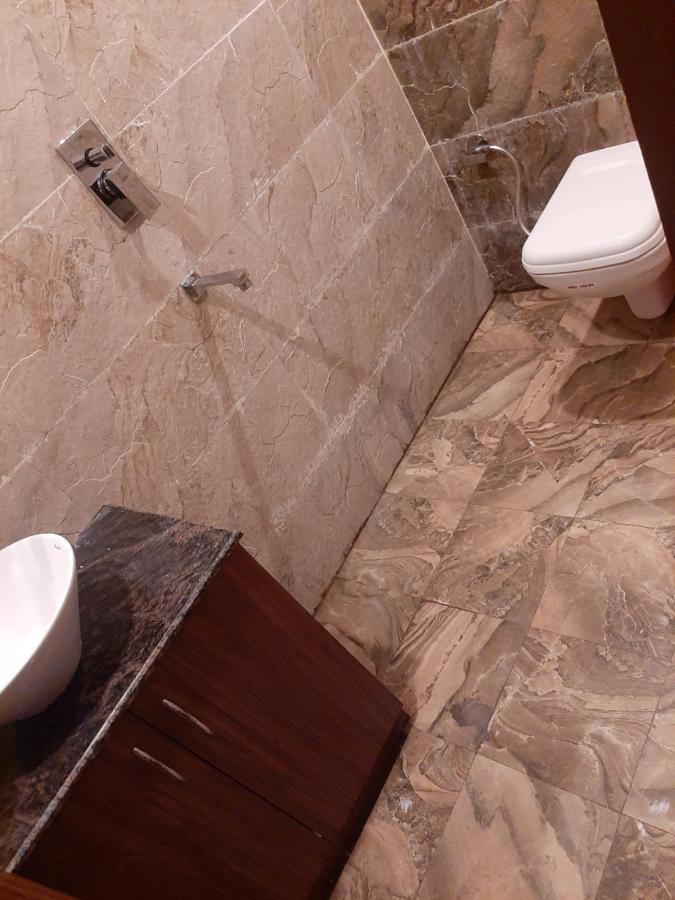 Hotel Hollywood Zirakpur Zewnętrze zdjęcie