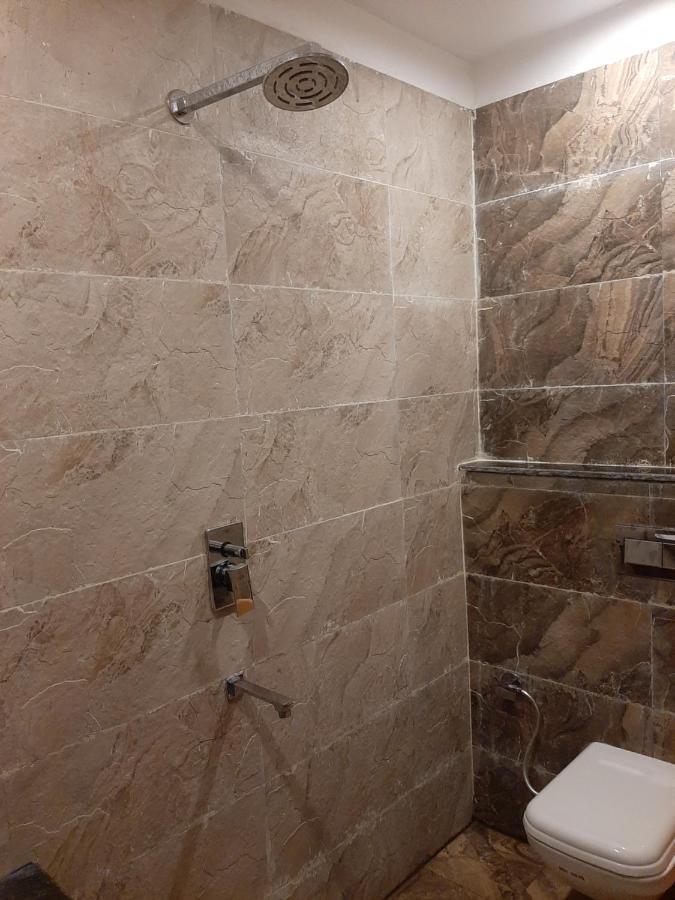 Hotel Hollywood Zirakpur Zewnętrze zdjęcie