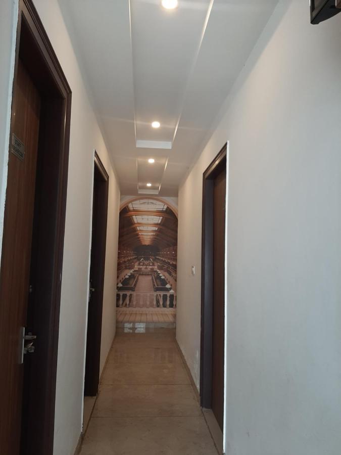 Hotel Hollywood Zirakpur Zewnętrze zdjęcie